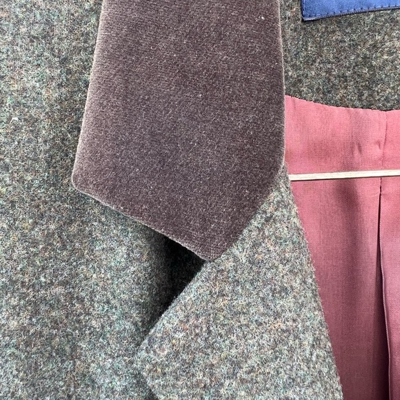 Country Shop vintage wool suit. Jacket size 10. Skirt 12 - Picture 4 of 6